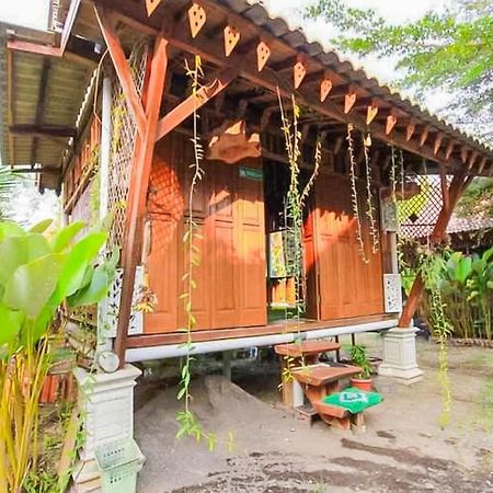 Reddoorz Syariah At Banyu Asem Banyuwangi Hotell Banyuwangi  Exteriör bild