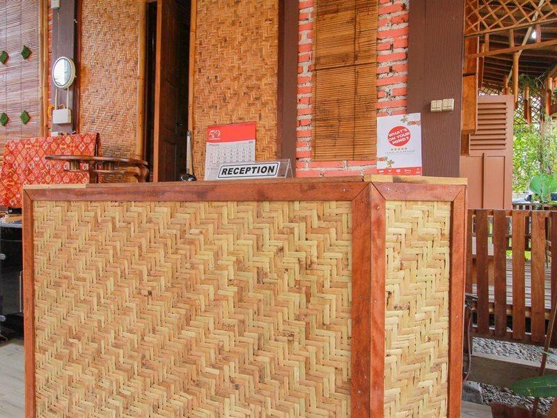 Reddoorz Syariah At Banyu Asem Banyuwangi Hotell Banyuwangi  Exteriör bild