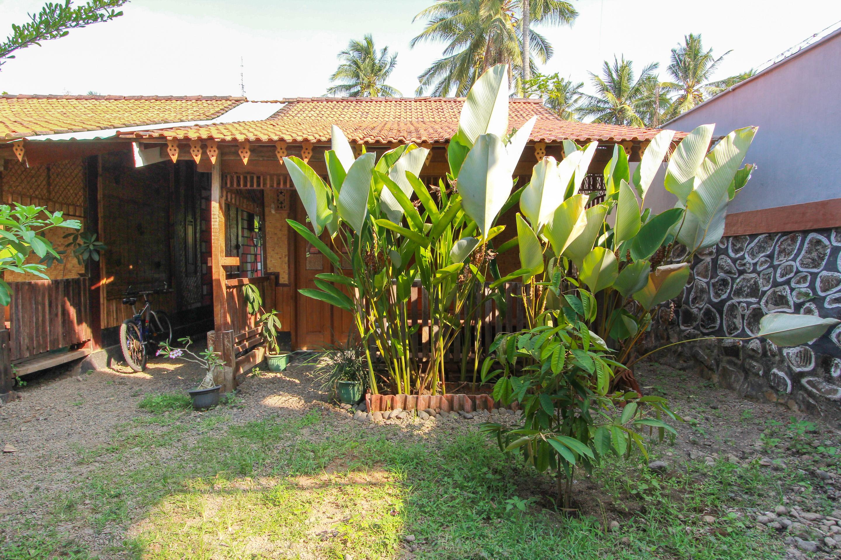 Reddoorz Syariah At Banyu Asem Banyuwangi Hotell Banyuwangi  Exteriör bild